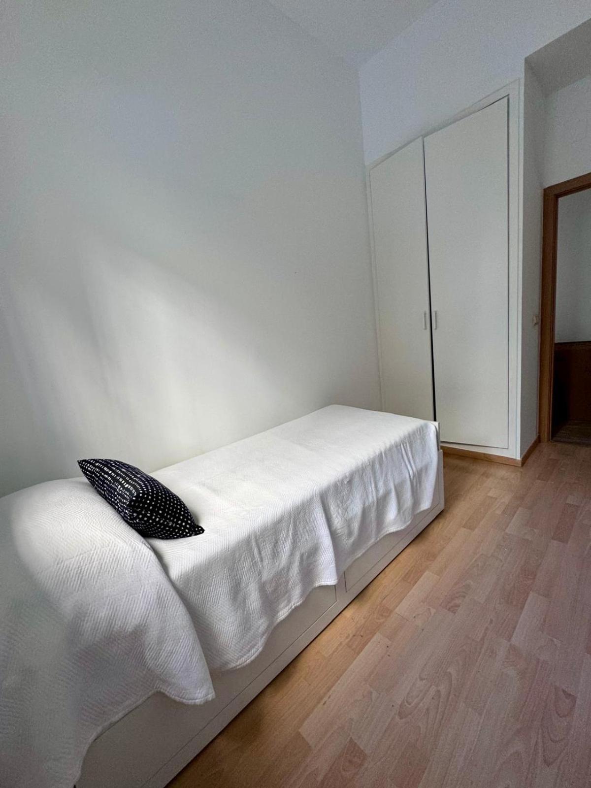 Pamis Apartament Sants, Barcellona Esterno foto