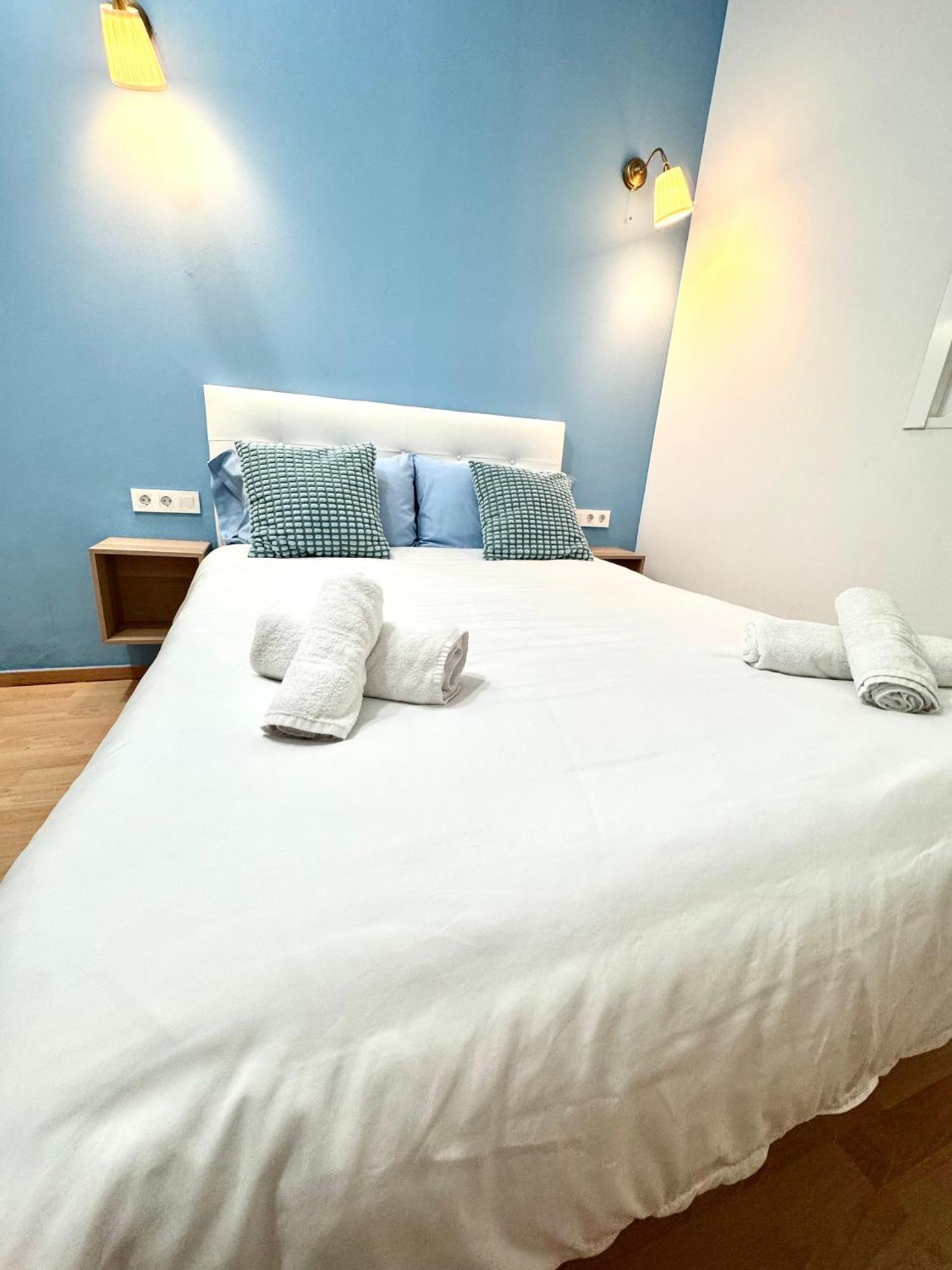 Pamis Apartament Sants, Barcellona Esterno foto