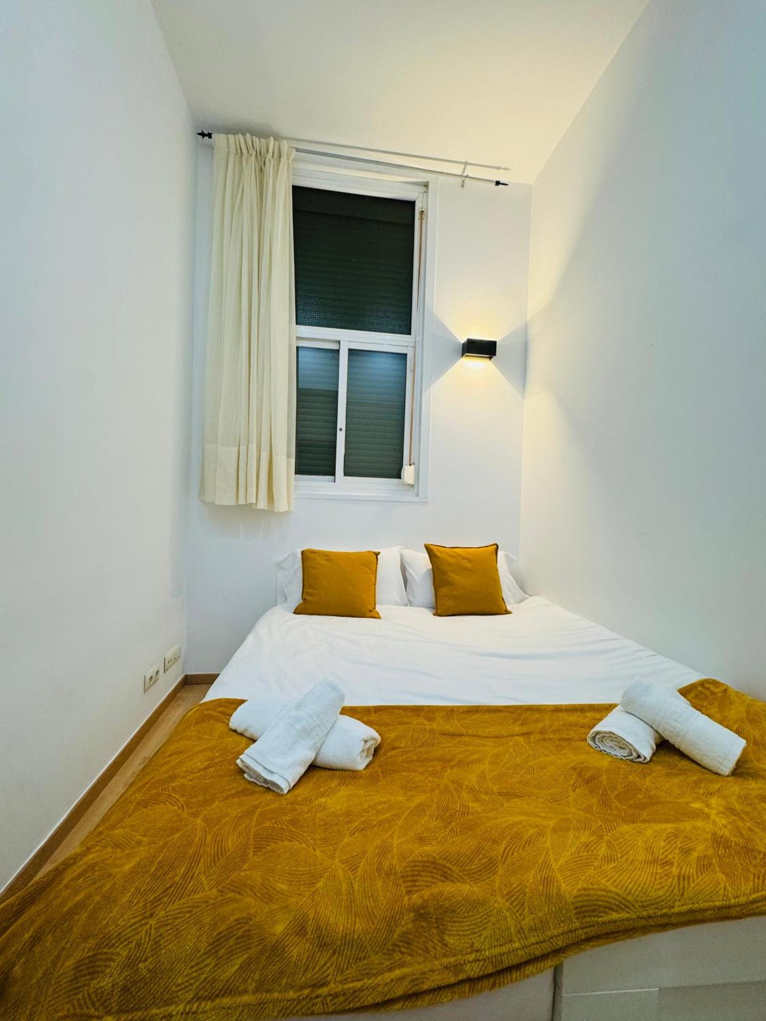 Pamis Apartament Sants, Barcellona Esterno foto
